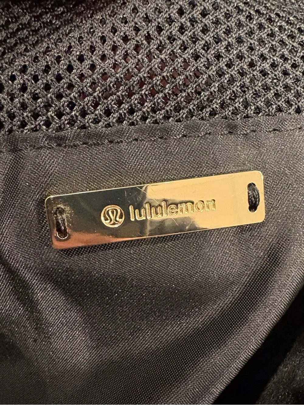 Lululemon On My Level Bag 19L Tote Crossbody Black Gold V1.0 OS